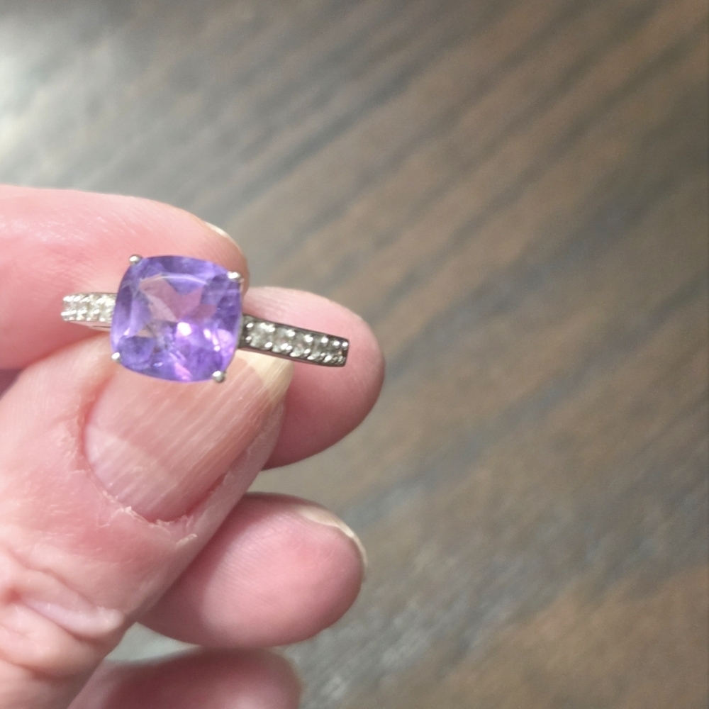 Beautiful Cushion Cut 925 Stering Silver Amethyst and White Topaz Gemstone Ring